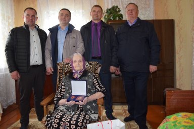 Помнит о фашистской неволе