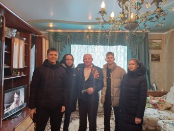 Ветераны принимали поздравления