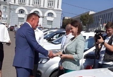 Обновился автопарк больницы Обновился автопарк больницы