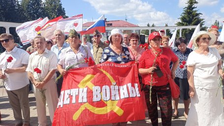 &laquo;Не позабыть нам грозное лето...&raquo;