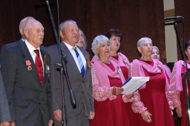 И вновь собрал гостей июльский вечер...