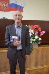 Ордена вручают и за труд Ордена вручают и за труд