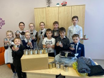 Согреет солдата свеча Согреет солдата свеча
