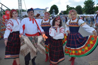 Ярмарке быть,  ярмарке жить!